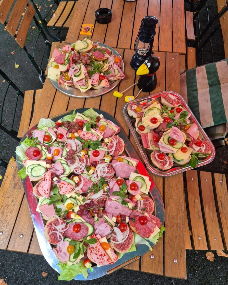 In der VfL-Gastronomie dürfen sich die Gäste auf leckere Speisen freuen. Foto: privat