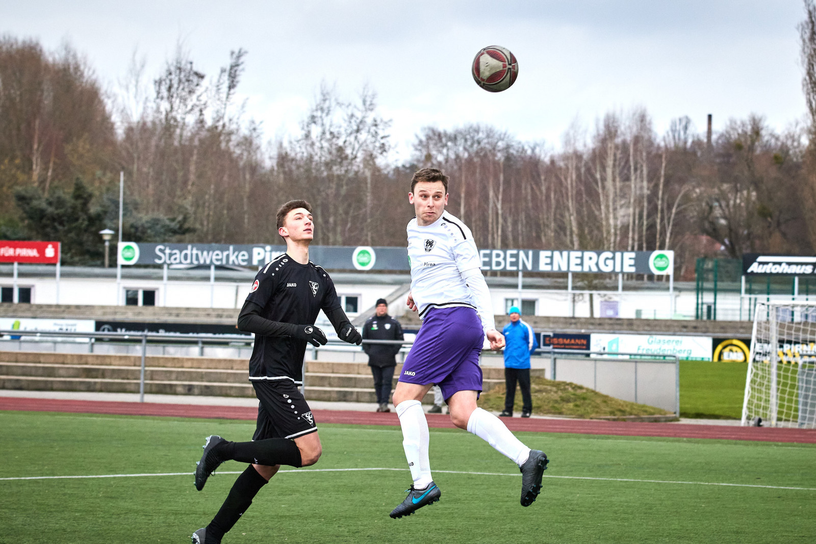 Präzises Kopfballspiel: VfL-Stratege Sebastian Scholz. Foto: Marko Förster