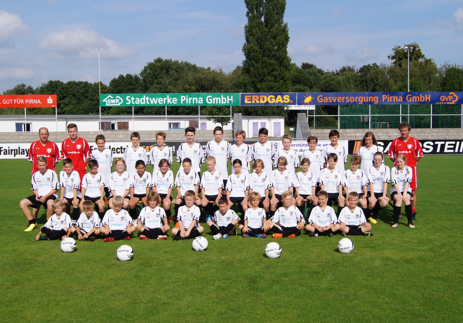 Das VfL-Fußball-Feriencamp machte Kindern und Trainern großen Spaß. Foto: VfL