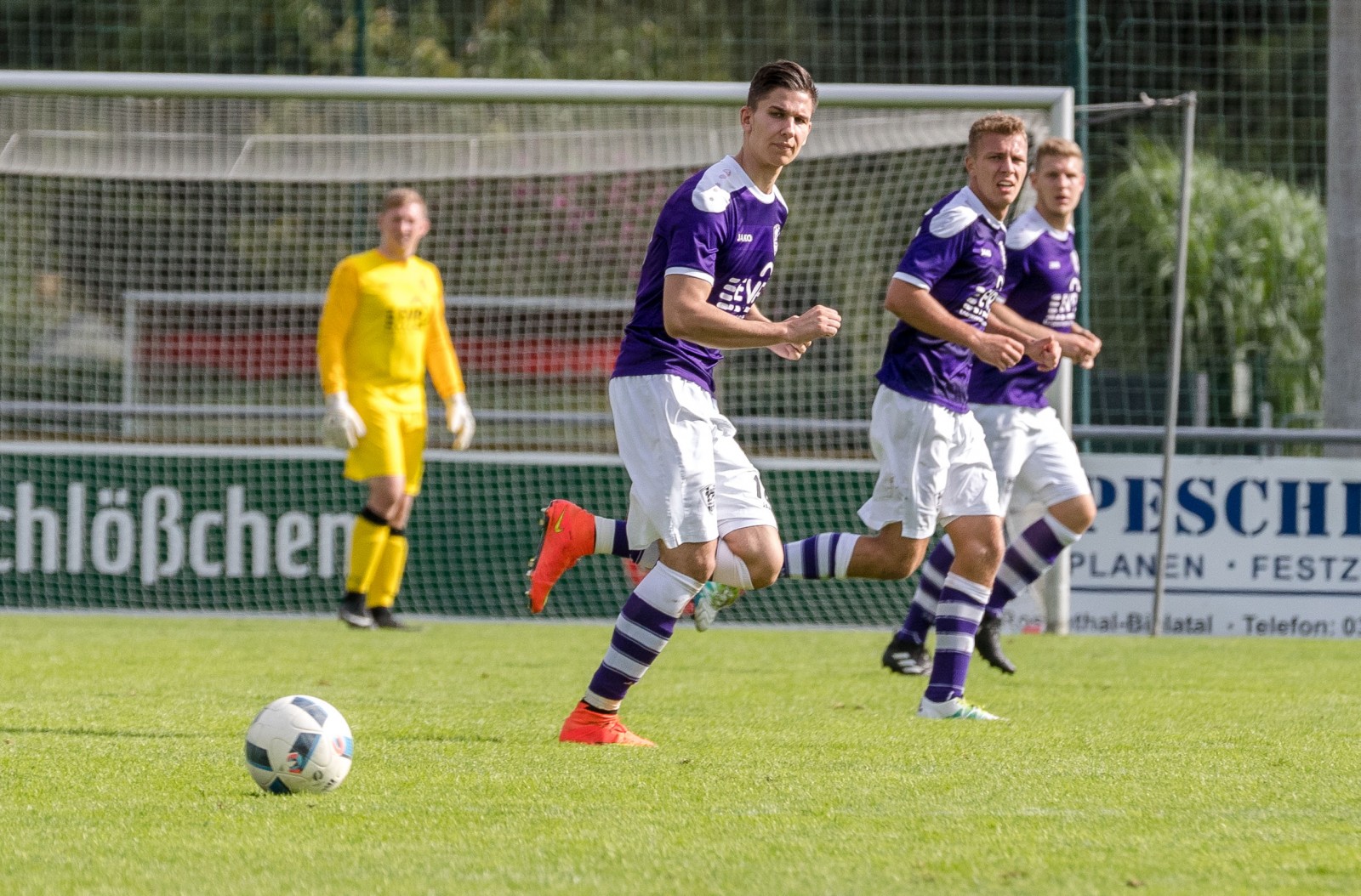 Im Gleichschritt: Die Pirnaer Marius Riedel (v.), John-Benedikt Henschel (M.) und Marco Fischer. Foto: Marko Förster