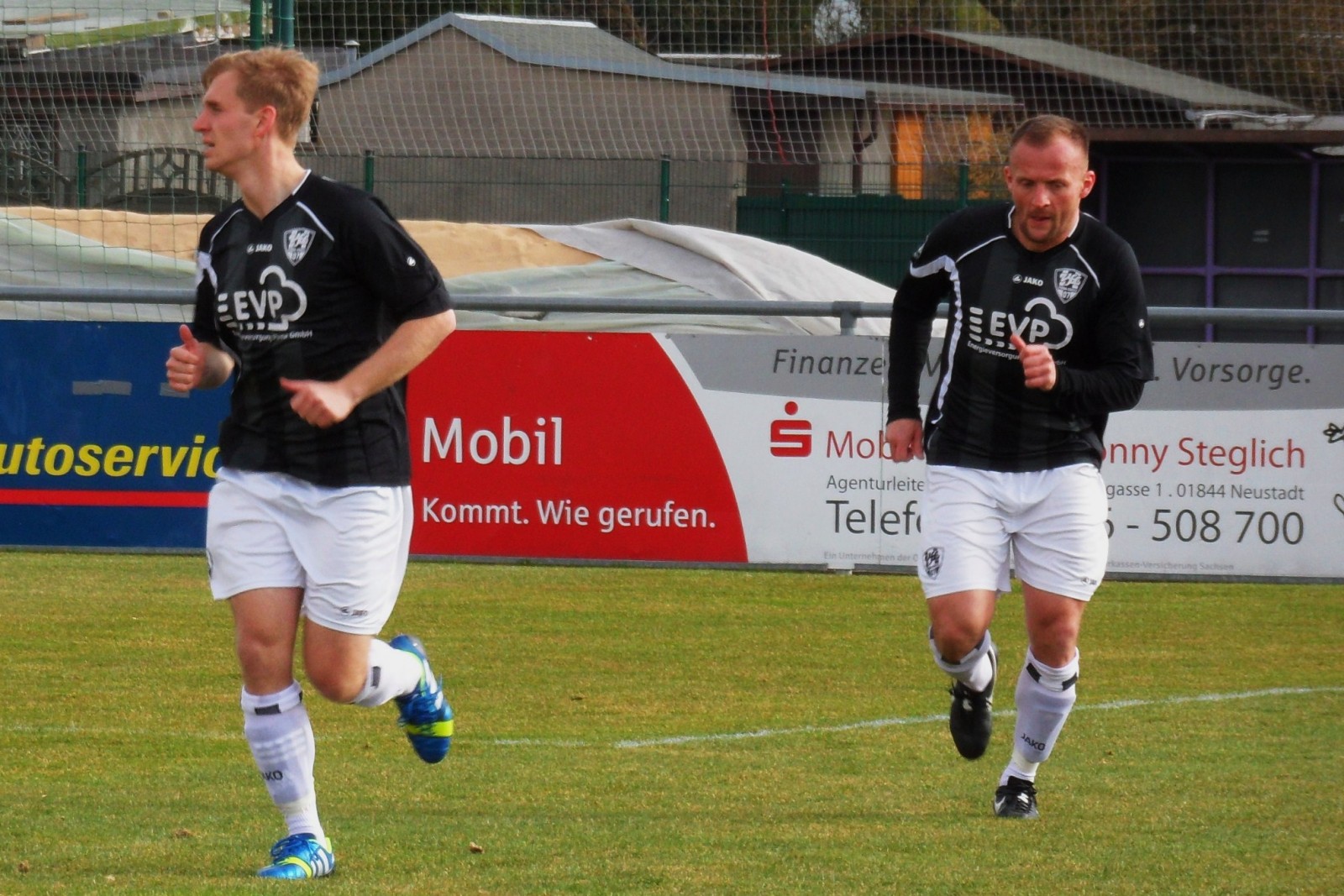 Waren ein starkes Duo auf der VfL-AuÃŸen: Rutger Nagel (li.) und Heiko Bandulewitz. Foto: VfL/rz