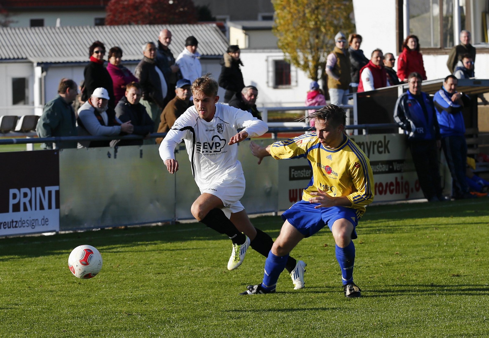 Kraftvoll tankt sich VfL-Spieler Reck auf dem Flügel durch. Foto: Marko Förster