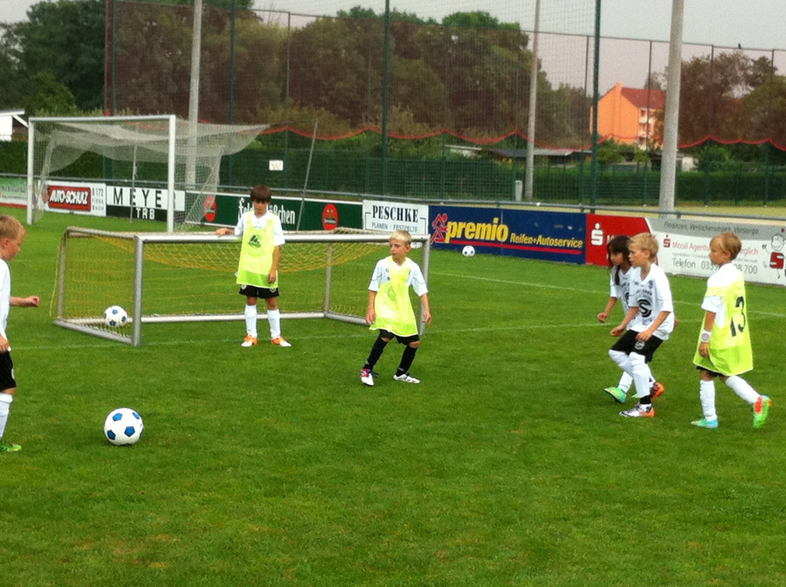 Kleine Spielformen machen besonders viel Spaß im VfL-Camp. Foto: VfL