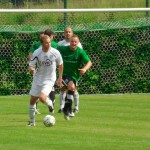 VfL-Talent John Braun mit enger Ballführung.