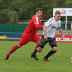 Agile Achse: John-Benedikt Henschel führt den Ball, Tim Baumann (li.) und Ronald Wolf schirmen ihren Mitspieler ab. Foto: www.denistrapp.de