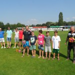 Ehrung! Einige VfL-Nachwuchsmannschaften werden auf dem Rasen des Willy-Tröger-Stadions geehrt. Foto: VfL/rz