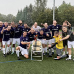 Ein Team, das mächtig Spaß miteinander hat: die „Zweite“ des VfL Pirna-Copitz 2025/2026. Foto: VfL