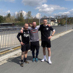 Die VfL-Spieler Tom Matuschak (l.), Frank Göpfert (M.) und John-Benedikt Henschel sind gemeinsam einen Marathon gelaufen. Foto: VfL/privat