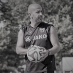 Elvir Jugo spielte und trainierte von 2011 bis 2016 beim VfL Pirna-Copitz. Foto: Marko Förster; Grafik: VfL/rz