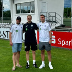 Florian Glöß (li.), Viktor Löwe (Mi.) und John-Benedikt Henschel bilden das Trainer-Trio des VfL. Foto: VfL