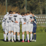 Einschwören! Die A-Junioren des VfL Pirna-Copitz halten zusammen. Foto: Hubert Lehnigk/1. FC Lokomotive Leipzig/Lok-Nachwuchs