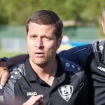 Schwören ihr Team ein: Das VfL-Trainerduo um Frank Paulus (Mi.) und Enrico Mühle (re.). Foto: Marko Förster