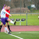 Scharfe Hereingabe: VfL-Spieler John-Benedikt Henschel schießt beim VfL häufig Standards. Foto: Marko Förster