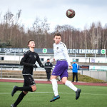 Präzises Kopfballspiel: VfL-Stratege Sebastian Scholz. Foto: Marko Förster