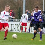 Martin Schmidt vom VfL passt den Ball in Richtung Tor. Foto: Marko Förster