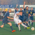 Abseits oder nicht? Der VfL Pirna-Copitz zieht seine Angriffe entschlossen durch. Foto: Marko Förster