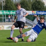 VfL-Angreifer Marcel Kleber wird im letzten Moment vom Ball getrennt. Foto: Marko Förster