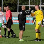 Starker Rückhalt! VfL-Trainer Nico Däbritz lobt VfL-Keeper Christian Tietz nach Abpfiff. Foto: www.denistrapp.de