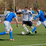 Enge Ballführung: Florian Göpfert aus der &quotZweiten" vom VfL Pirna. Foto: Marko Förster