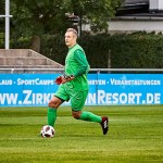 Rückhalt und &quotmitspielender Torhüter": VfL-Keeper Ron Wochnik. Foto: Marko Förster