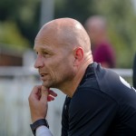 Beobachtet das Spielgeschehen ganz konzentriert: VfL-Trainer Nico Däbritz. Foto: Marko Förster