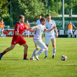 Technisch versierter Stratege: Philipp Kötzsch führt den Ball, Nico Wermann (hi.) und Sebastian Scholz beobachten. Foto: Marko Förster