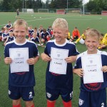 So strahlen Sieger: Die Gewinner beim Fußballturnier des VfL-Feriencamps. Foto: VfL