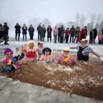 Ein echtes Eis-Baden erlebten die Winterschwimmer des VfL in der Saison 2025/2026 relativ häufig. Foto: VfL/rr